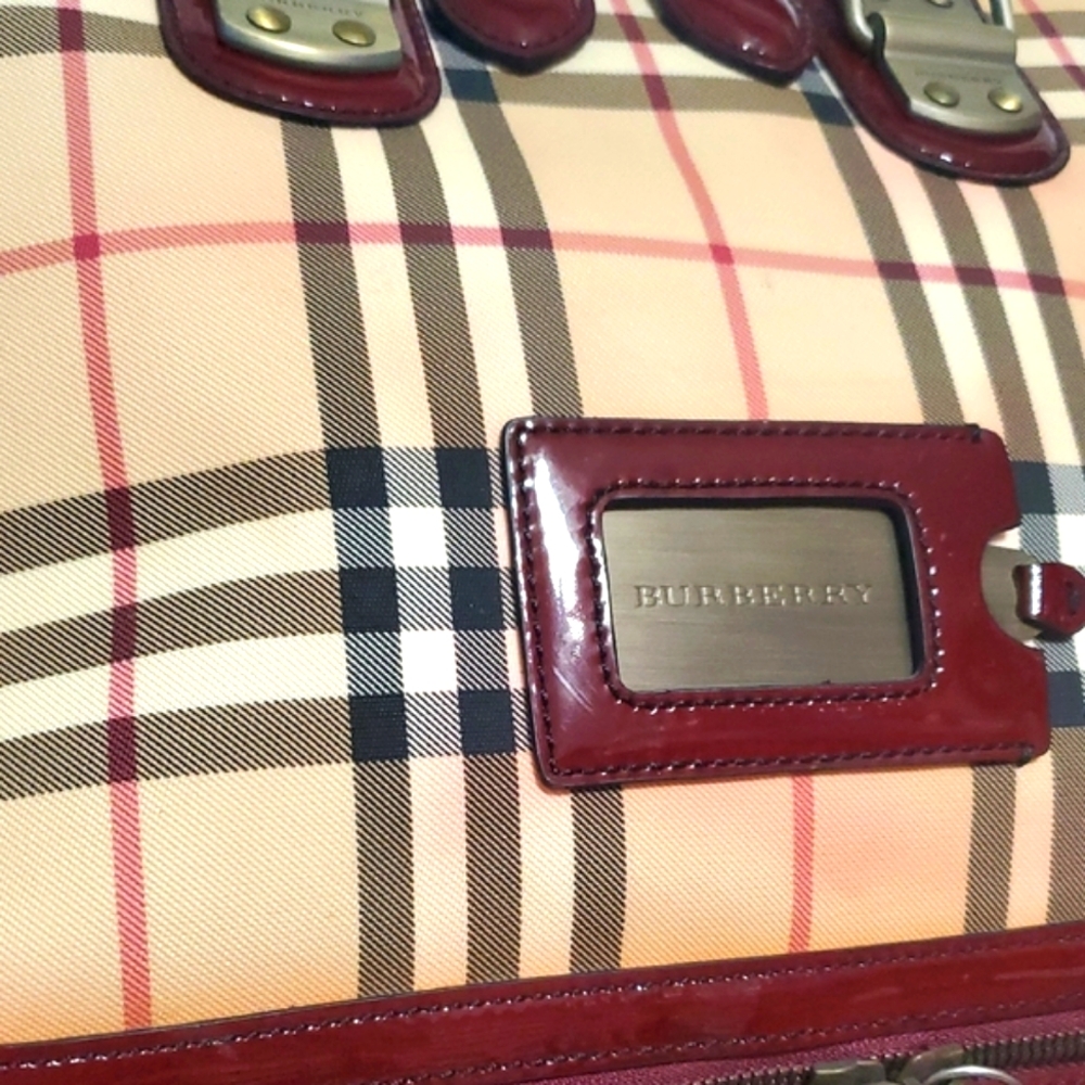 RARE Vintage Burberry Check Burgundy Patent Leather Trim Handle Bag - Picture 17 of 17